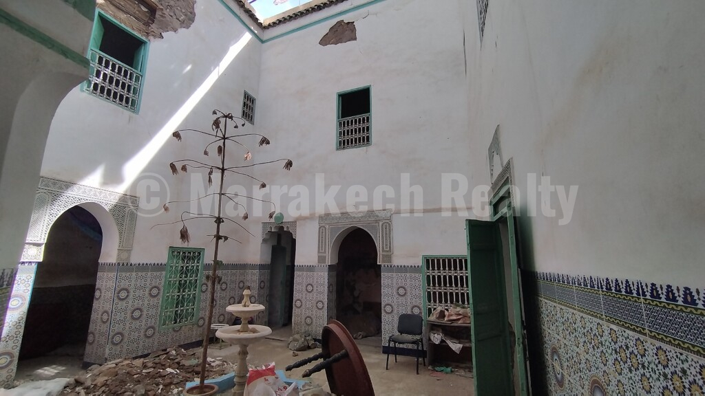 Riad a rénover Place des Epices