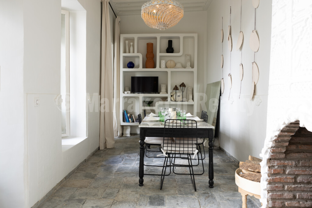 Standout 4 bedroom Riad with prime location