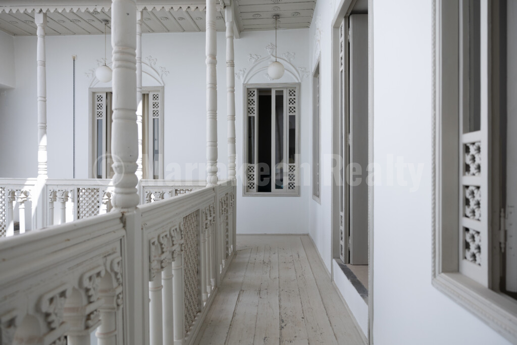 Standout 4 bedroom Riad with prime location