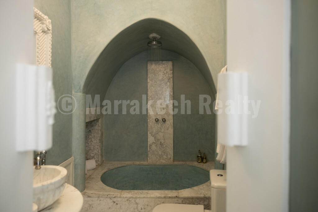 Standout 4 bedroom Riad with prime location