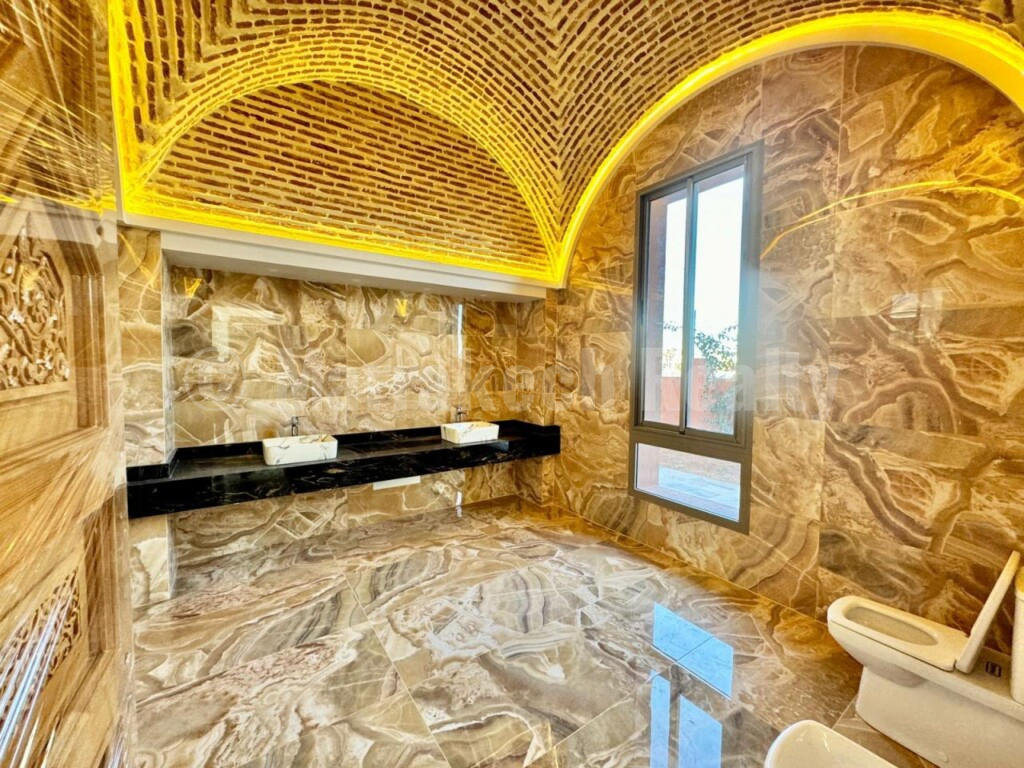 Villa For Long Term Rent Unfurnished in Amelkis Golf domain