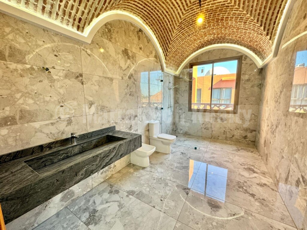 Villa For Long Term Rent Unfurnished in Amelkis Golf domain