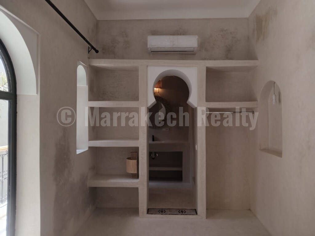 Handsome newly renovated 6 bedroom Riad