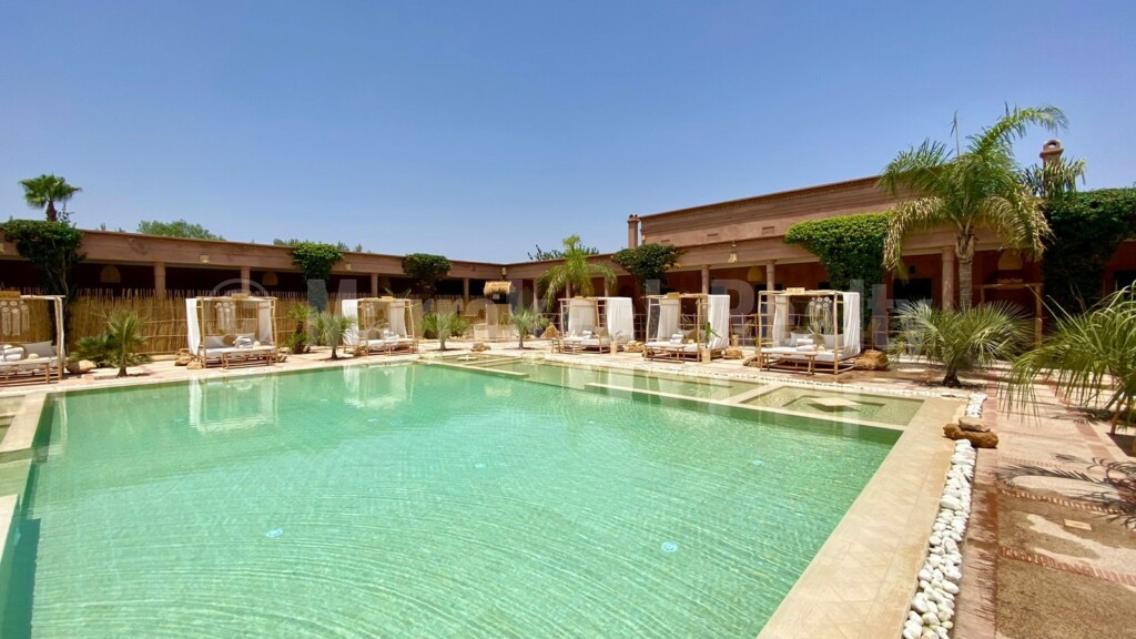 Lovely 4 bedroom villa close to major golf courses