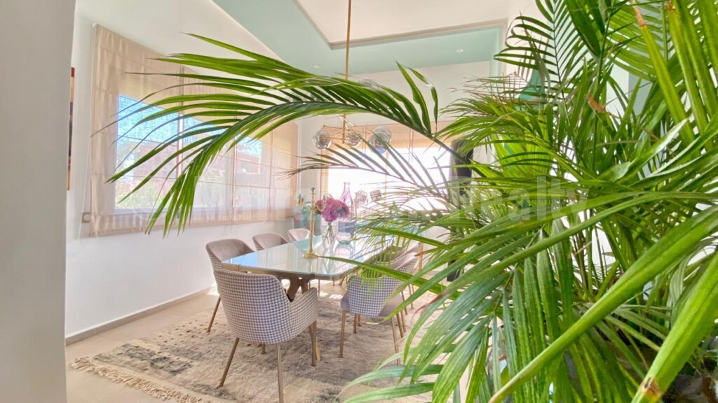 Modern 3 bedroom villa in a gated community