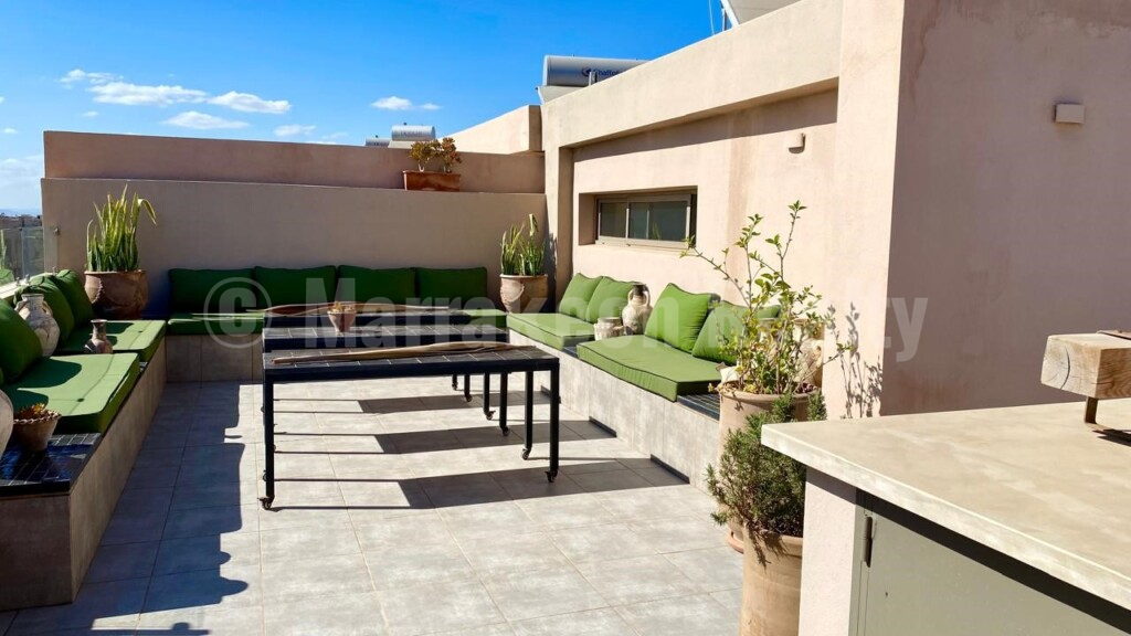 Modern 3 bedroom villa in a gated community