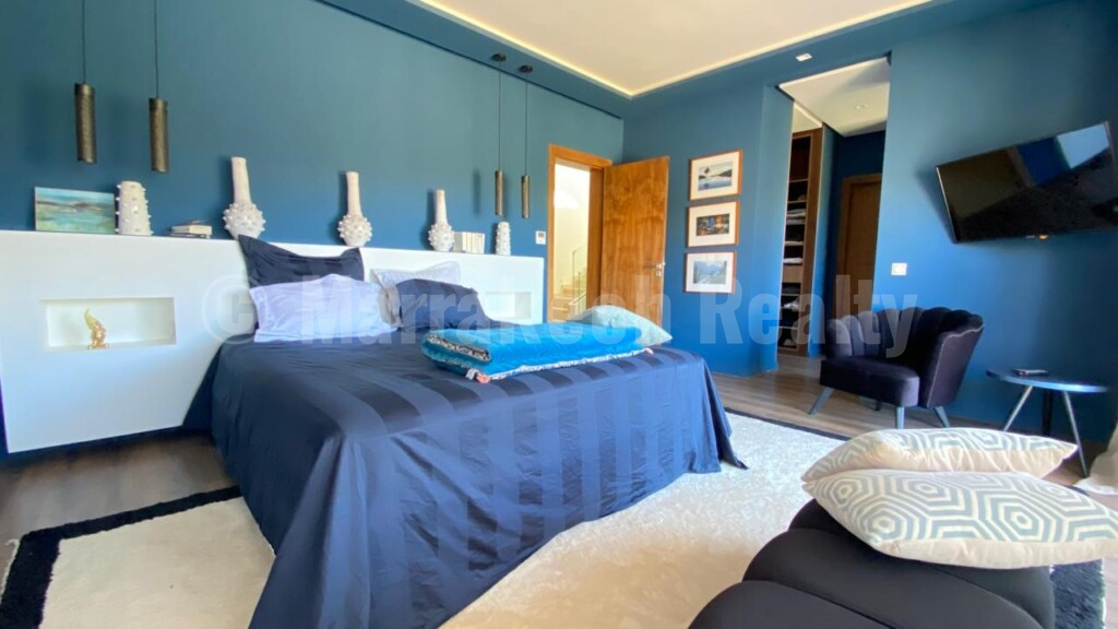 Modern 3 bedroom villa in a gated community