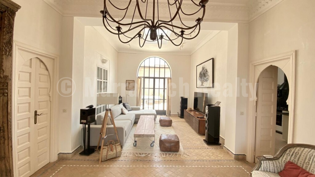 Charmante Villa de 6 chambres dans un domaine sécurisé