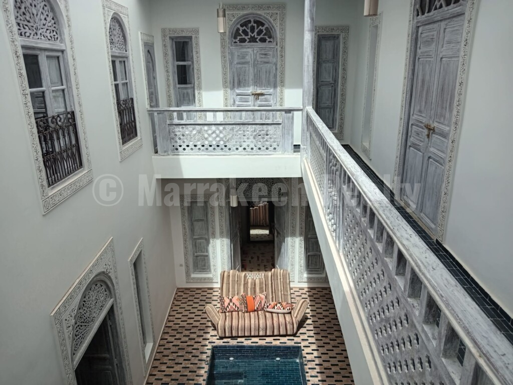 Riad  maison d’hôtes de 7 chambres et deux piscines, en cours de titrage
