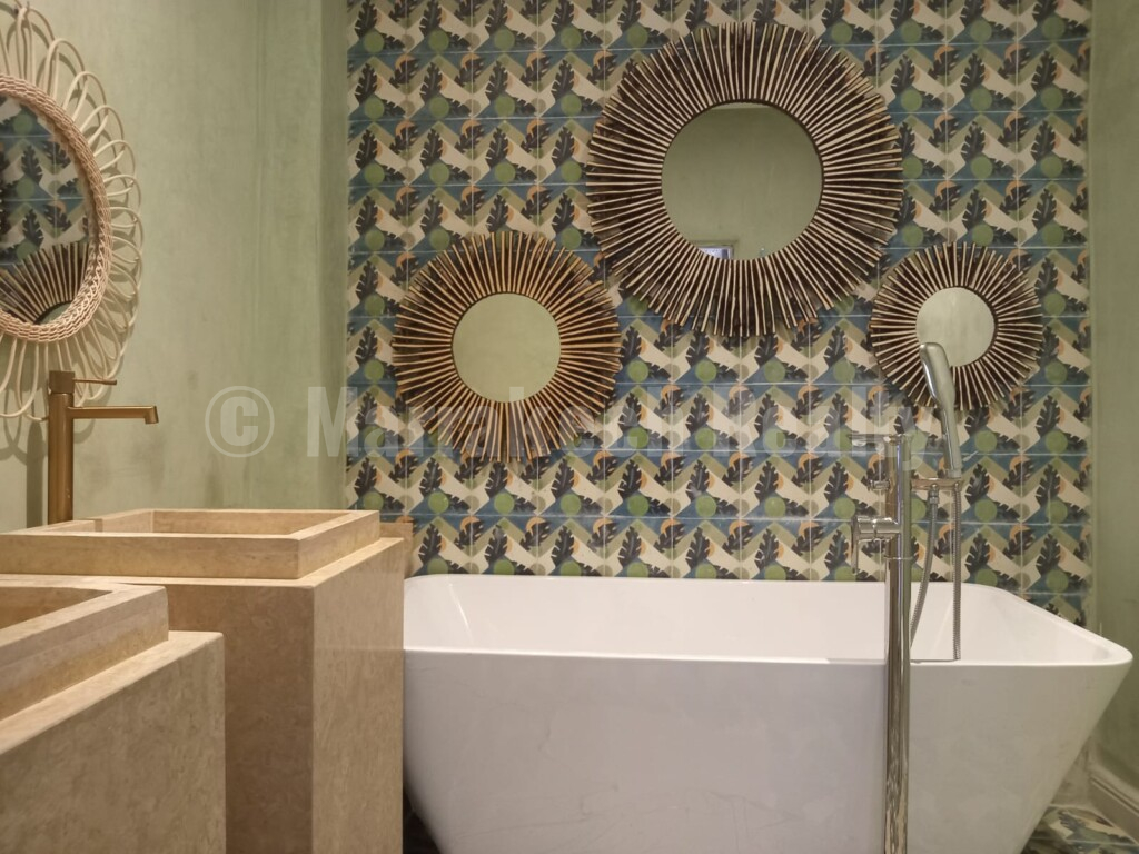 7 bedrooms new guest house: ready for his new owner