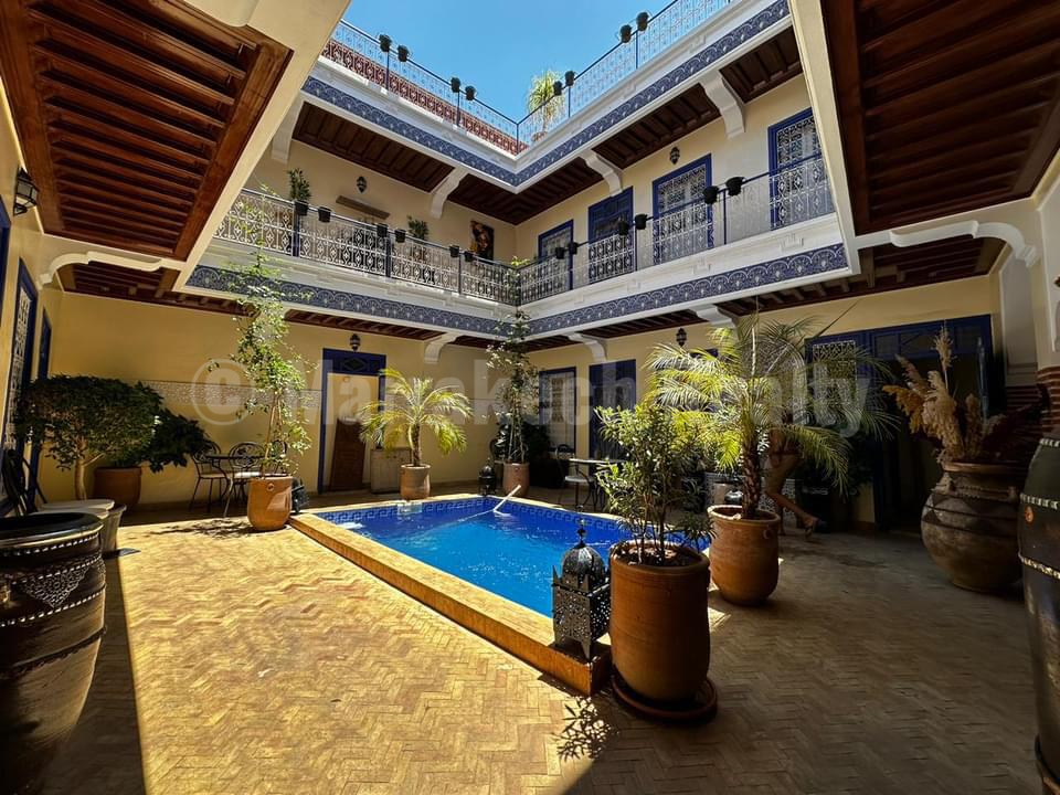 Grand riad de 9 chambres dans le meilleur quartier de marrakech