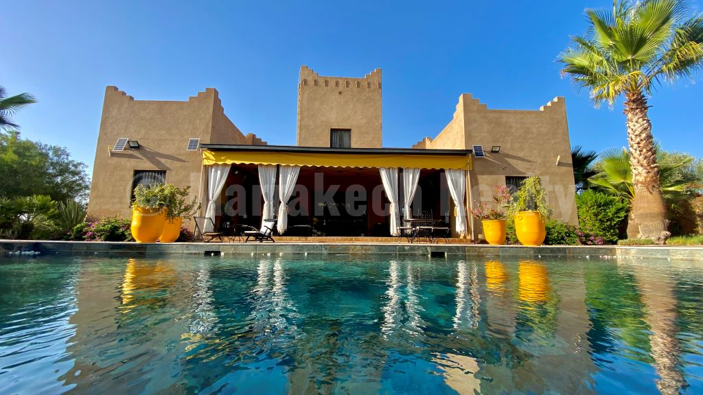 Tres belle villa avec piscine dans un domaine à 20 mn de Marrakech