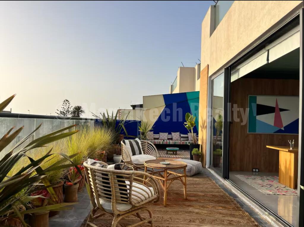 Magnificent Penthouse with sea View.