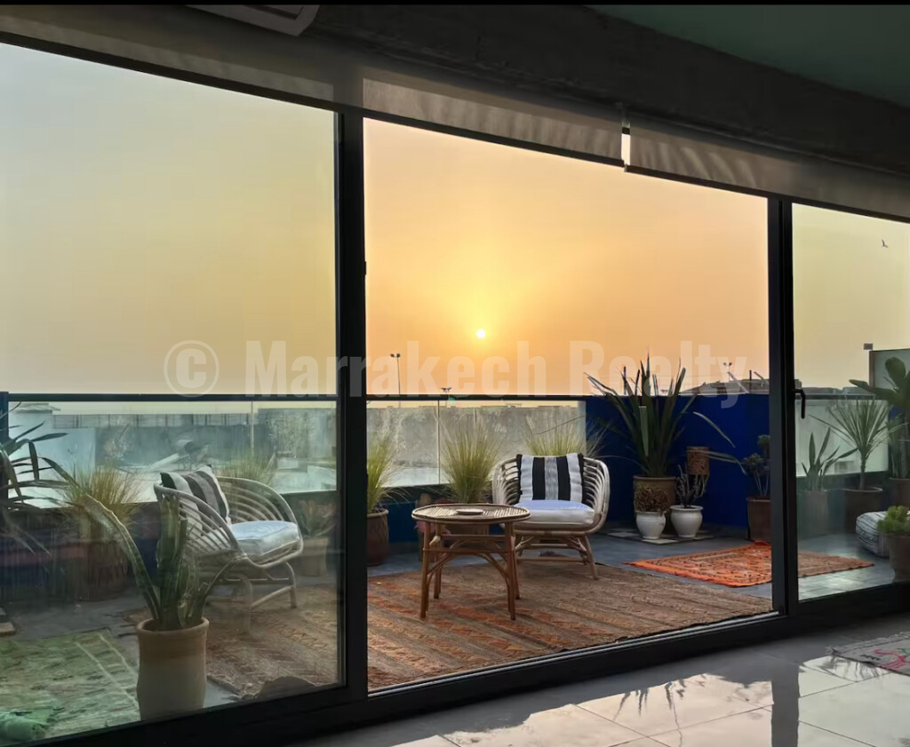 Magnificent Penthouse with sea View.