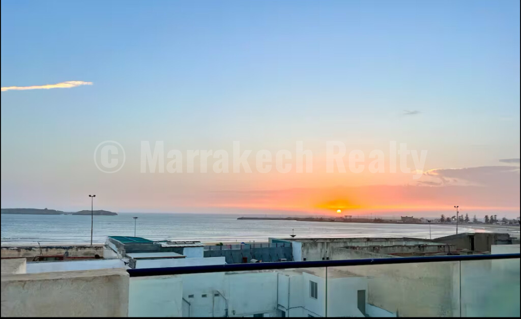 Magnificent Penthouse with sea View.