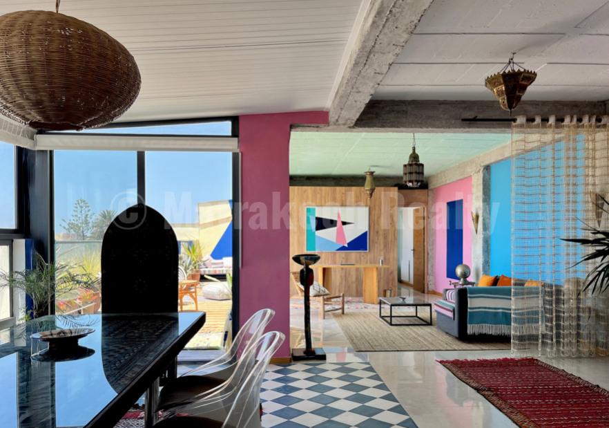 Magnificent Penthouse with sea View.