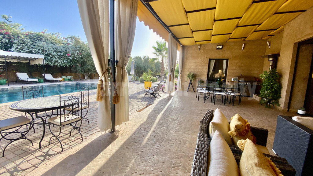 Tres belle villa avec piscine dans un domaine à 20 mn de Marrakech