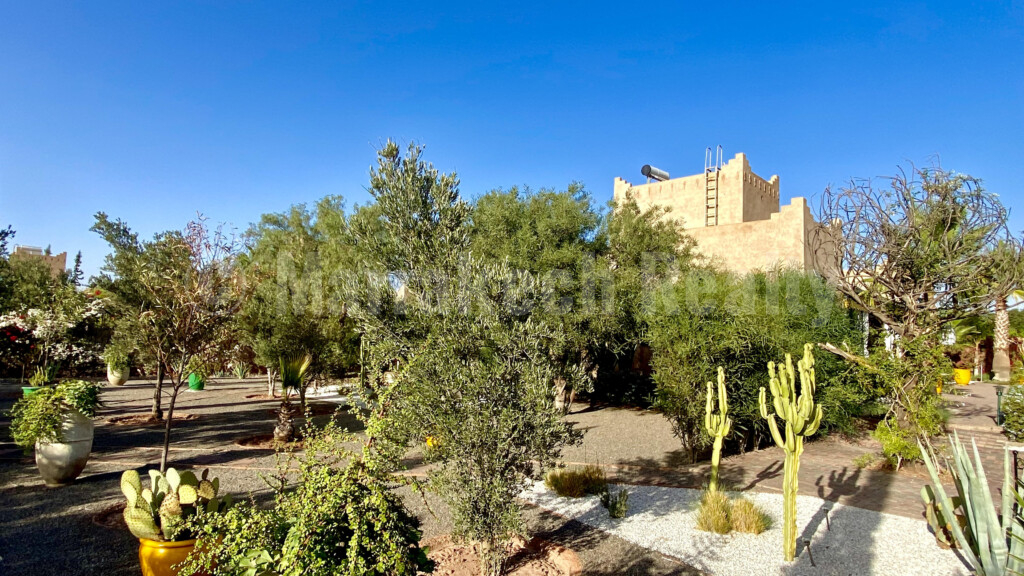 Tres belle villa avec piscine dans un domaine à 20 mn de Marrakech