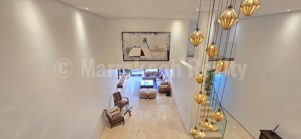 Superb 181 sqm duplex sold furnished at Hivernage