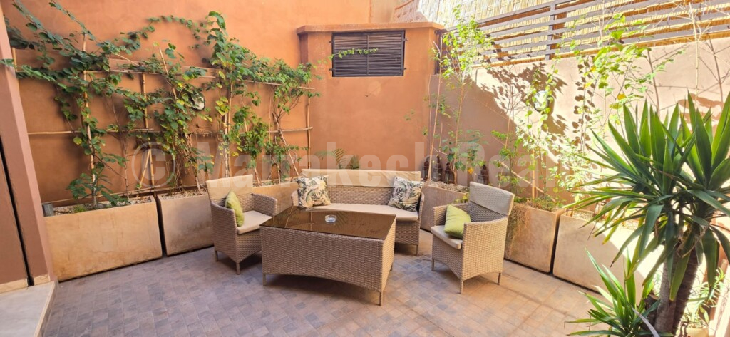 Superb 181 sqm duplex sold furnished at Hivernage