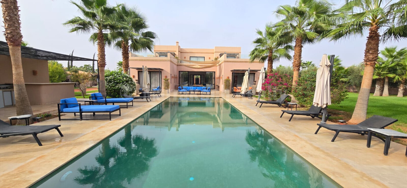 Villa contemporaine de 440 m2 avec belles prestations