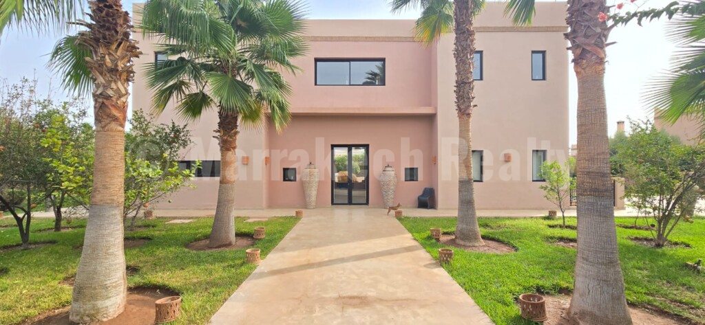 Villa contemporaine de 440 m2 avec belles prestations