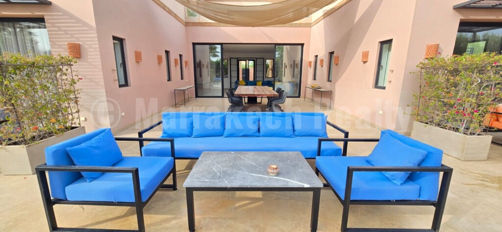 Villa contemporaine de 440 m2 avec belles prestations