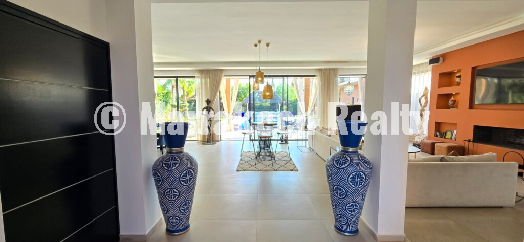 Sublime single-storey villa with 5 suites and a large swimming pool