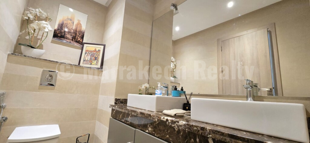 Superb 181 sqm duplex sold furnished at Hivernage