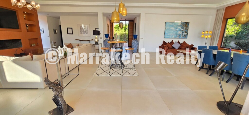 Sublime single-storey villa with 5 suites and a large swimming pool