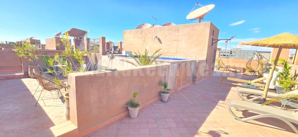 Superb 181 sqm duplex sold furnished at Hivernage