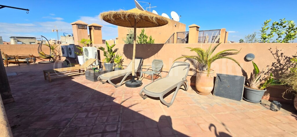 Superb 181 sqm duplex sold furnished at Hivernage
