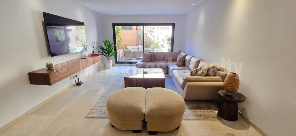 Superb 181 sqm duplex sold furnished at Hivernage