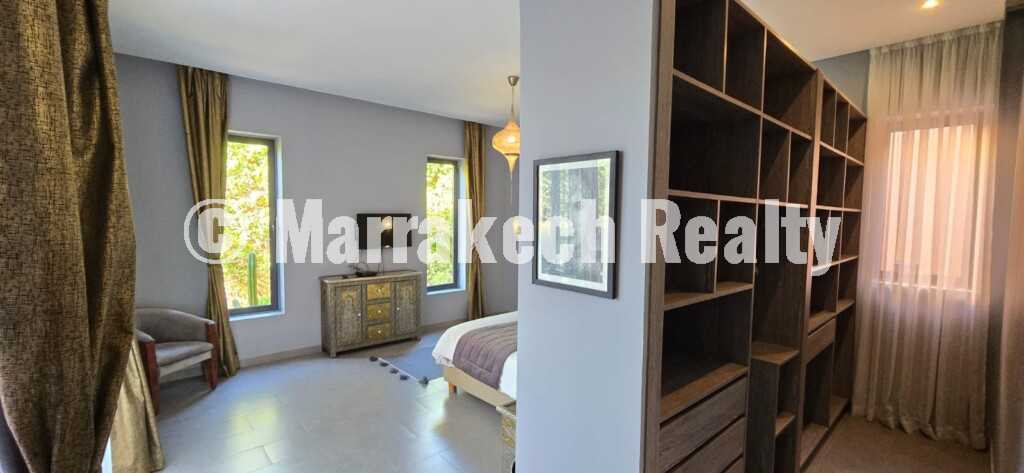 Sublime single-storey villa with 5 suites and a large swimming pool