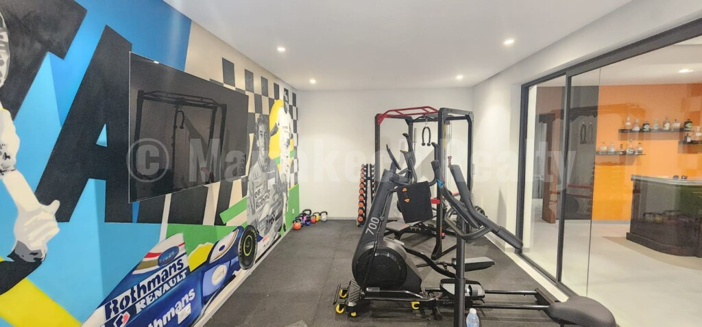 Villa contemporaine de 440 m2 avec belles prestations