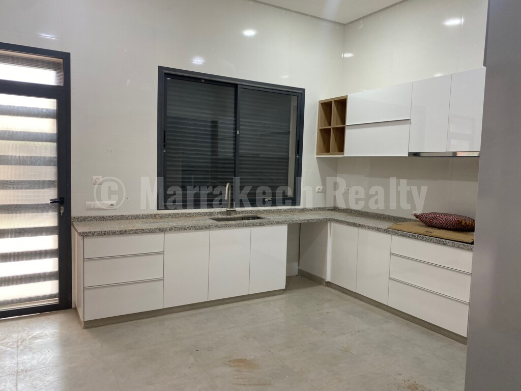 Villa neuve contemporaine avec piscine quartier Agdal