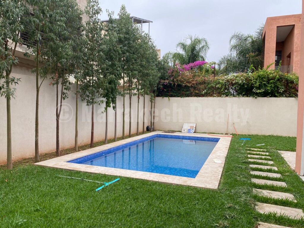 Villa neuve contemporaine avec piscine quartier Agdal