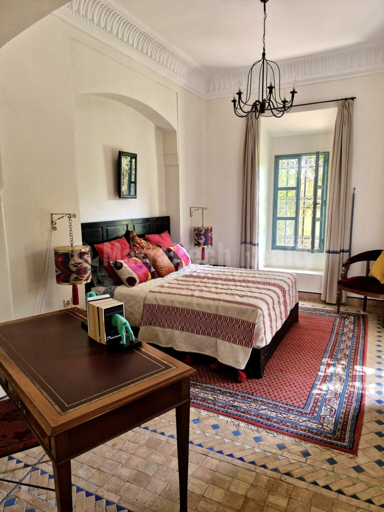 Villa La porte au lion – 3 chambres – grand jardin et grande piscine sans vis-à-vis