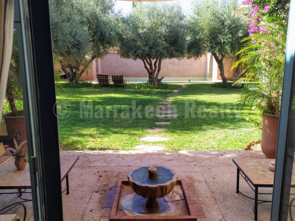 Villa La porte au lion – 3 chambres – grand jardin et grande piscine sans vis-à-vis