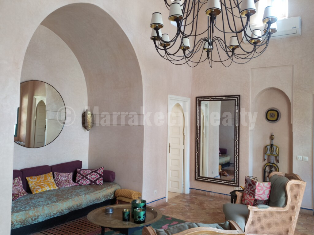 Villa La porte au lion – 3 chambres – grand jardin et grande piscine sans vis-à-vis