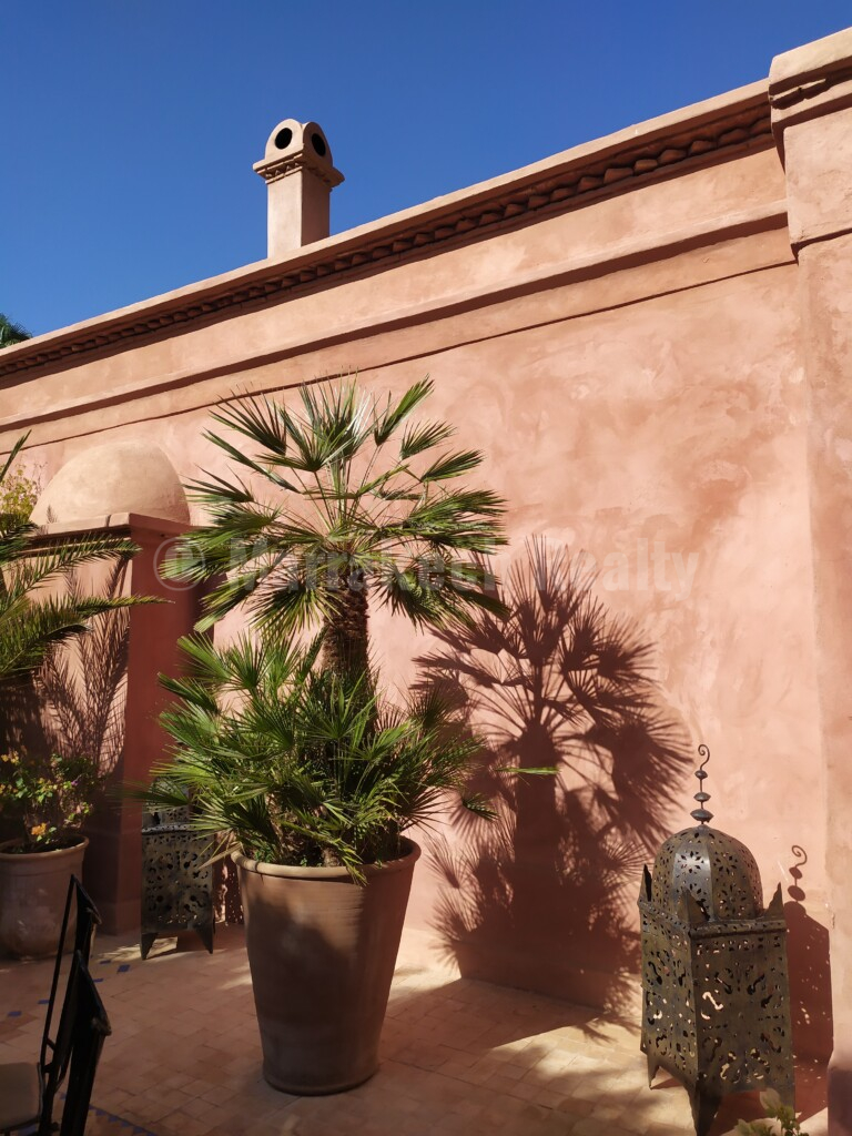 Villa La porte au lion – 3 chambres – grand jardin et grande piscine sans vis-à-vis