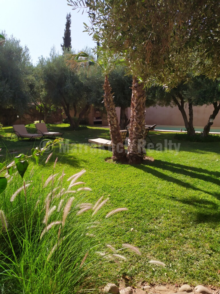 Villa La porte au lion – 3 chambres – grand jardin et grande piscine sans vis-à-vis