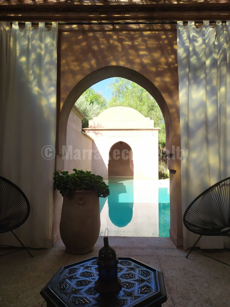 Villa La porte au lion – 3 chambres – grand jardin et grande piscine sans vis-à-vis