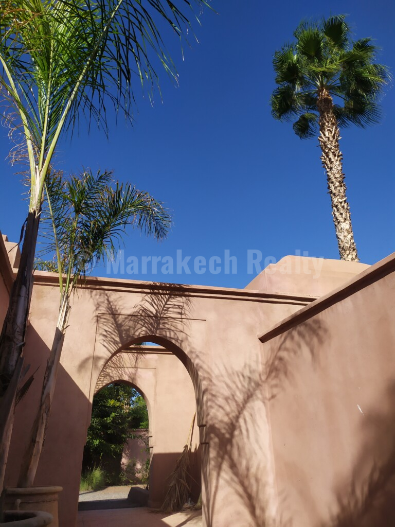 Villa La porte au lion – 3 chambres – grand jardin et grande piscine sans vis-à-vis