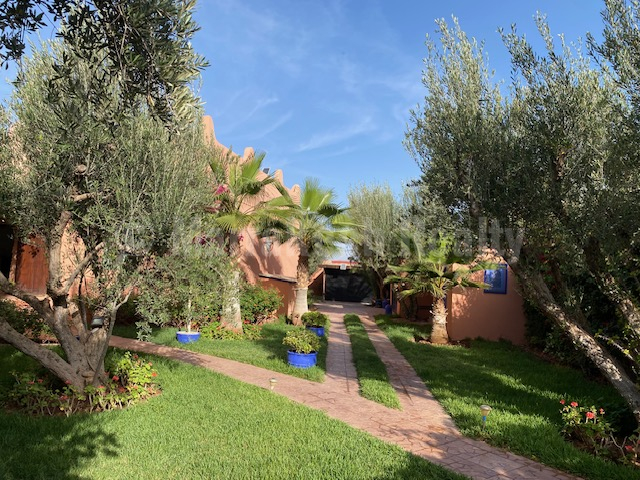 Villa de 145 m² habitable avec piscine nichée dans un écrin de verdure