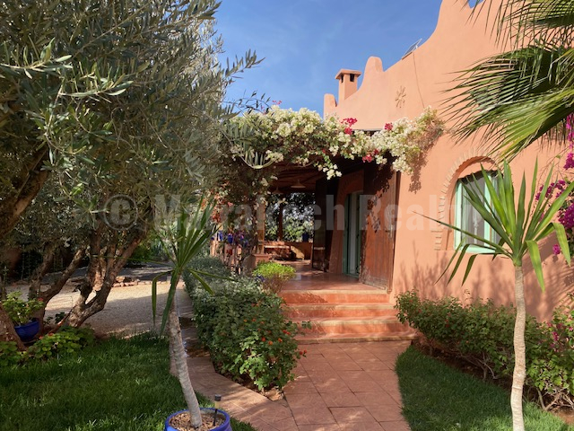 Villa de 145 m² habitable avec piscine nichée dans un écrin de verdure