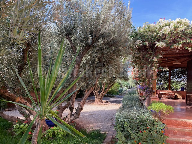 Villa de 145 m² habitable avec piscine nichée dans un écrin de verdure