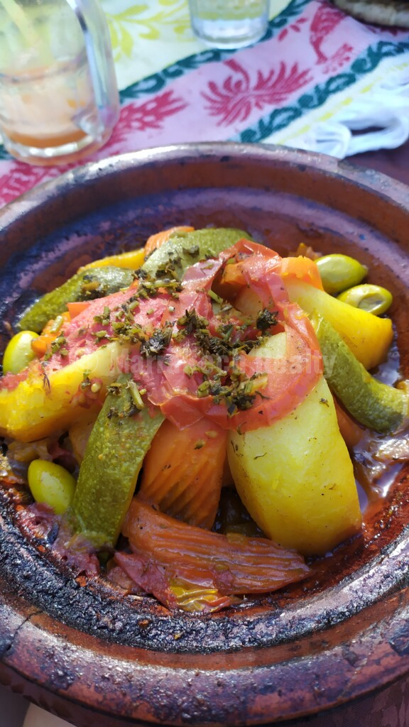 Double riad – 7 bedrooms – rooftop terrace with open view, two pools