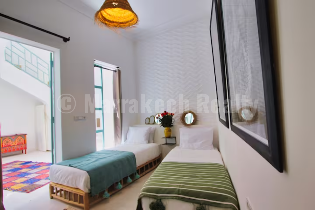 Double riad – 7 bedrooms – rooftop terrace with open view, two pools
