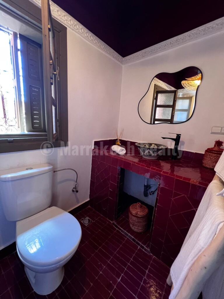 Titled riad with 5 bedrooms, sold furnished, equipped, heated swimming pool